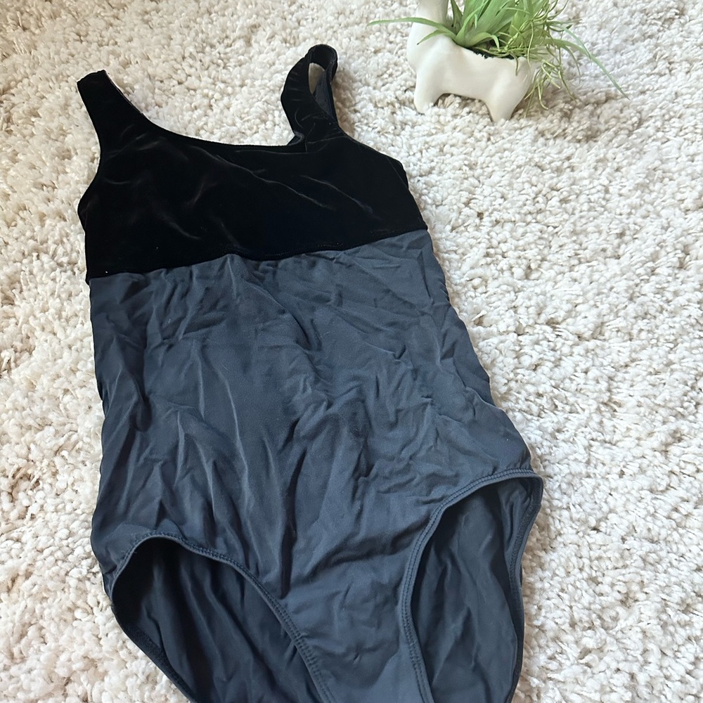 Cute adorable vintage cleavage black diamond velvet one piece bathing sw… - Picture 4 of 6